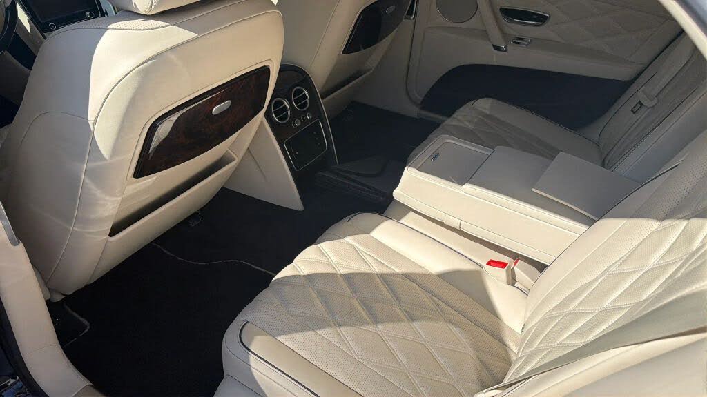 2016 Bentley Flying Spur V8 AWD photo 11