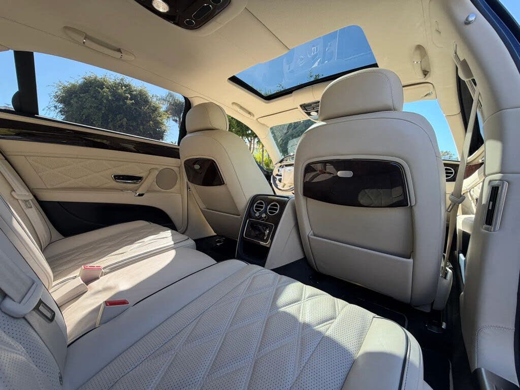 2016 Bentley Flying Spur V8 AWD photo 13
