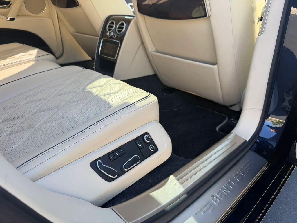2016 Bentley Flying Spur V8 AWD photo 14