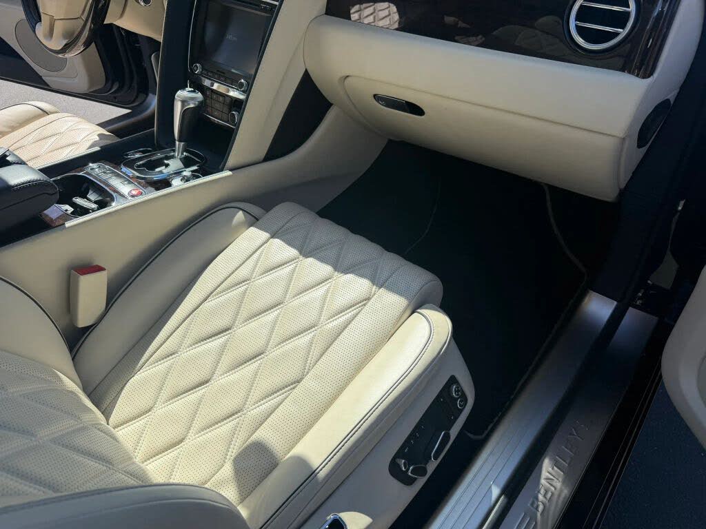 2016 Bentley Flying Spur V8 AWD photo 22