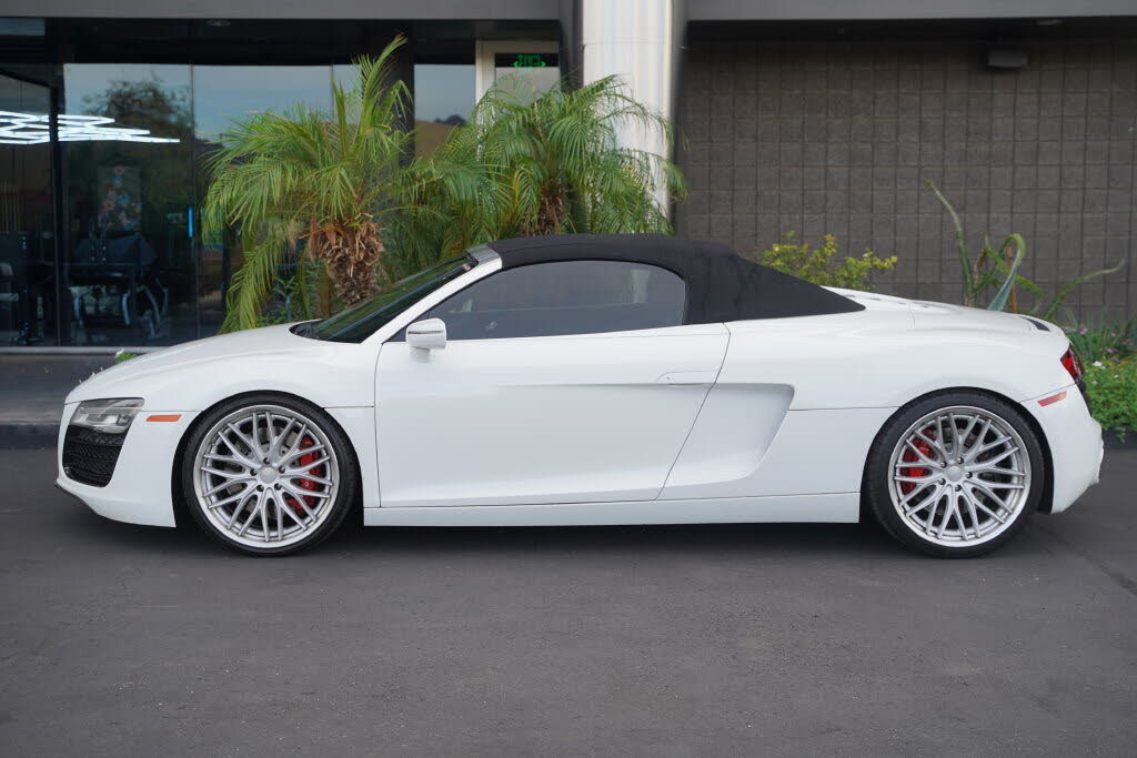 2014 Audi R8 quattro V8 Spyder AWD photo 14 of 21