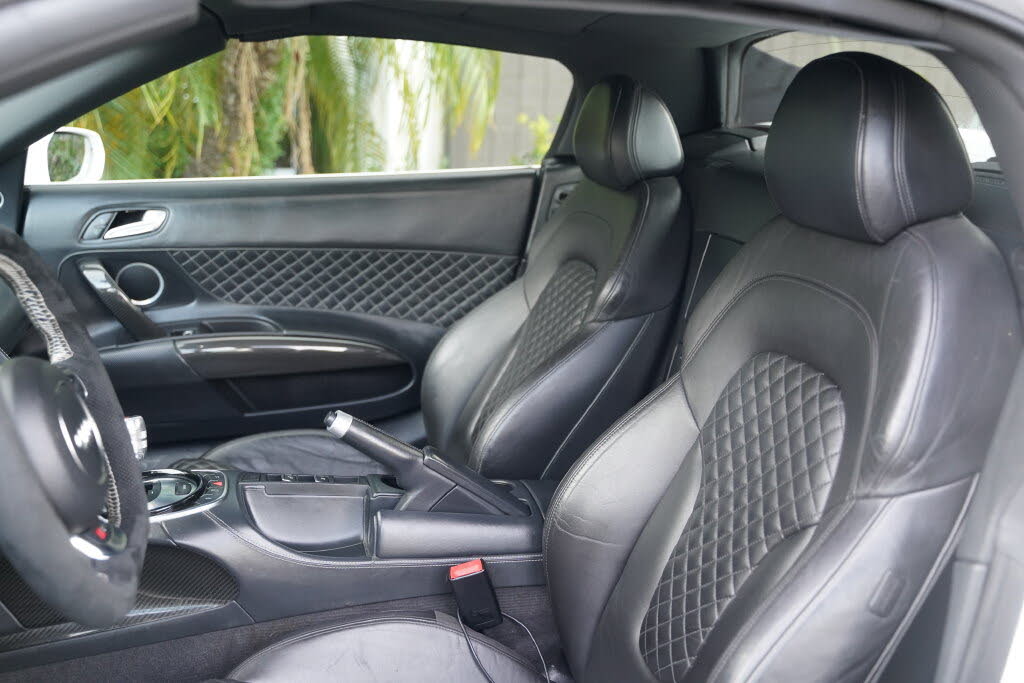 2014 Audi R8 quattro V8 Spyder AWD photo 20 of 21