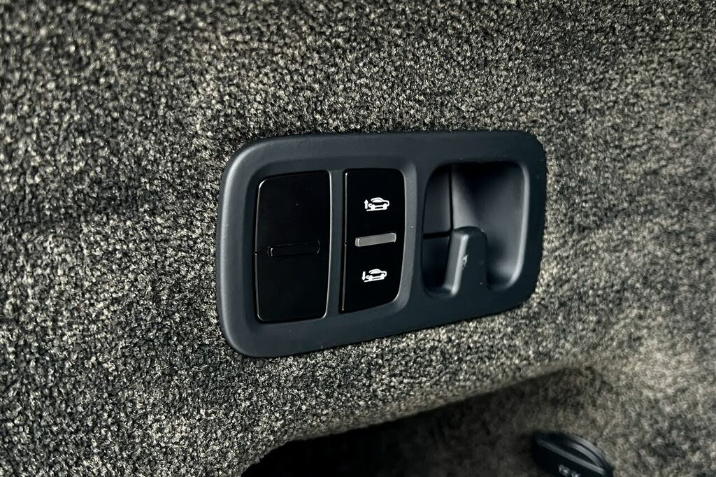 2017 Bentley Bentayga W12 AWD photo 19