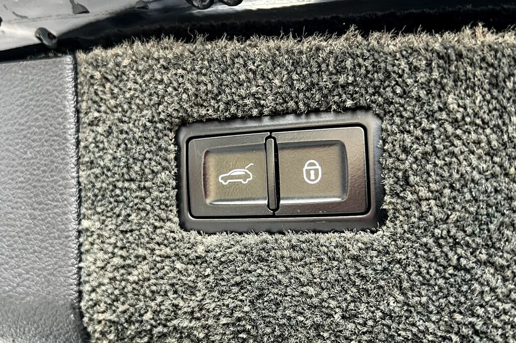 2017 Bentley Bentayga W12 AWD photo 22