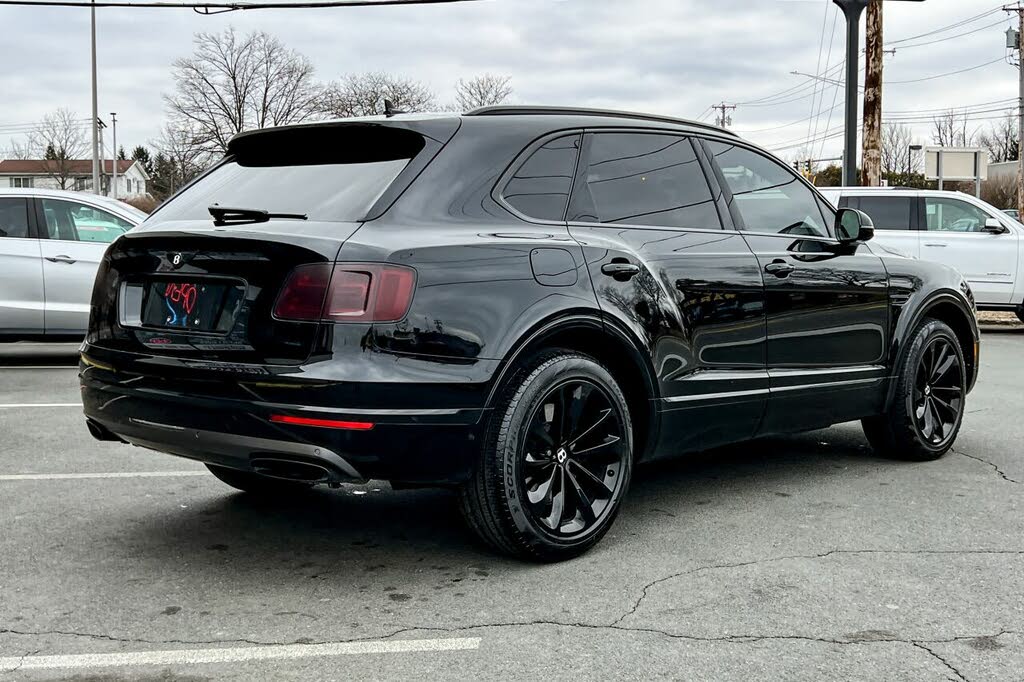 2017 Bentley Bentayga W12 AWD photo 4
