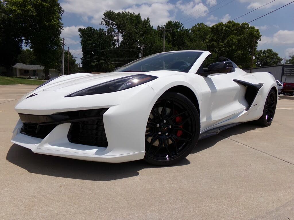 2023 Chevrolet Corvette Z06 3LZ Convertible RWD photo 11