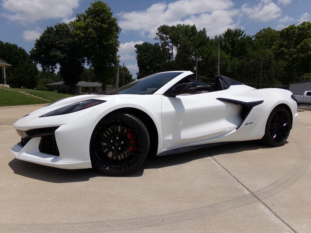 2023 Chevrolet Corvette Z06 3LZ Convertible RWD photo 13