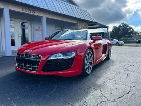 2012 Audi R8 5.2 quattro Spyder AWD photo 2 of 6