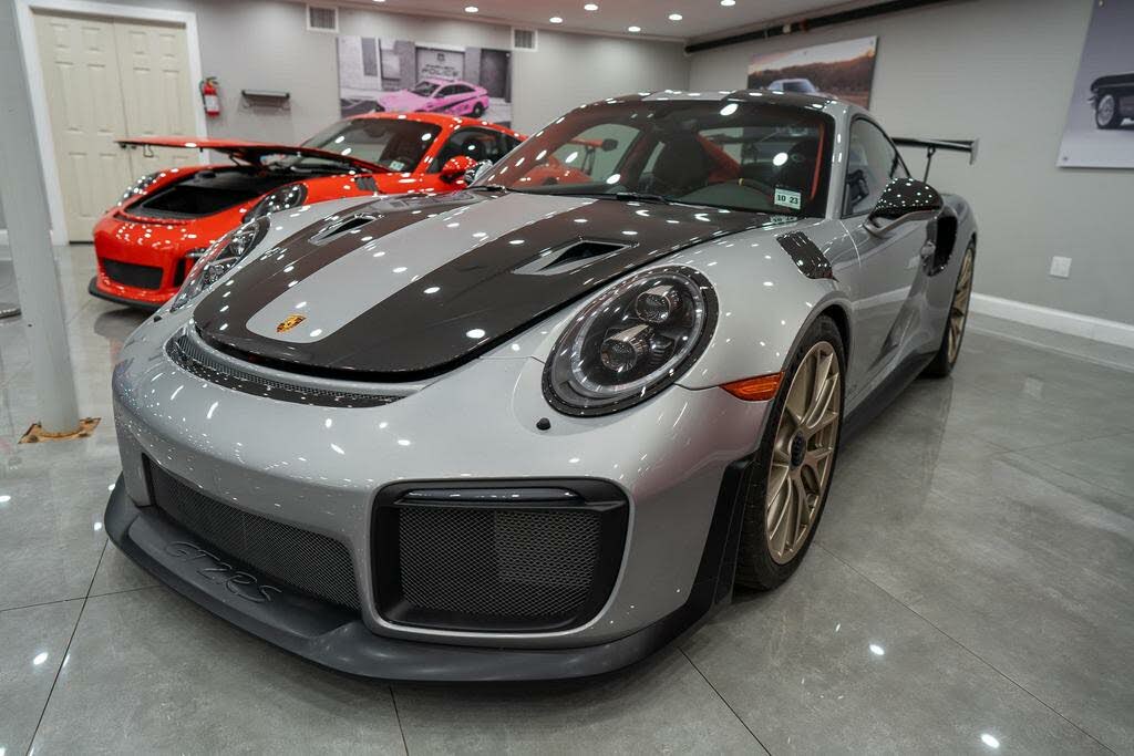2018 Porsche 911 GT2 RS Coupe RWD