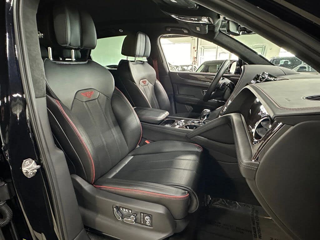 2021 Bentley Bentayga V8 AWD photo 12