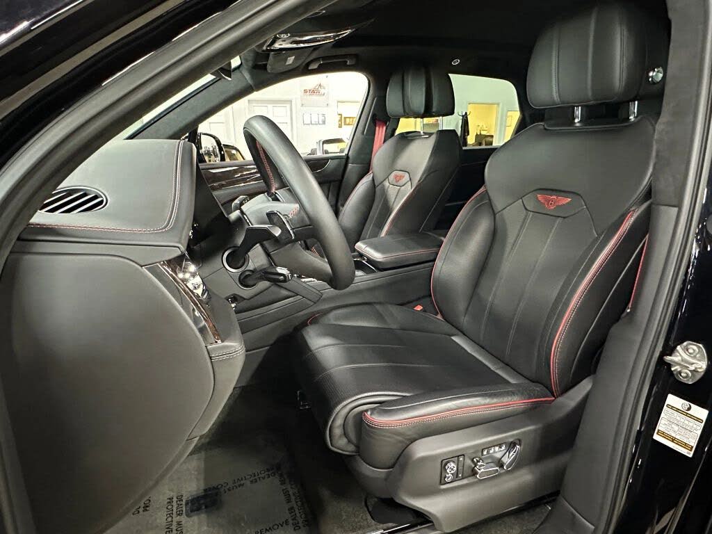 2021 Bentley Bentayga V8 AWD photo 13