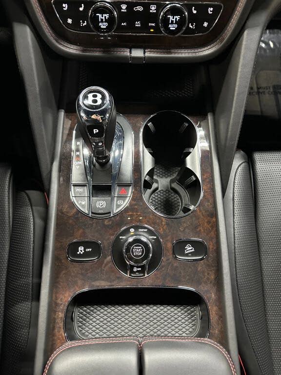 2021 Bentley Bentayga V8 AWD photo 19