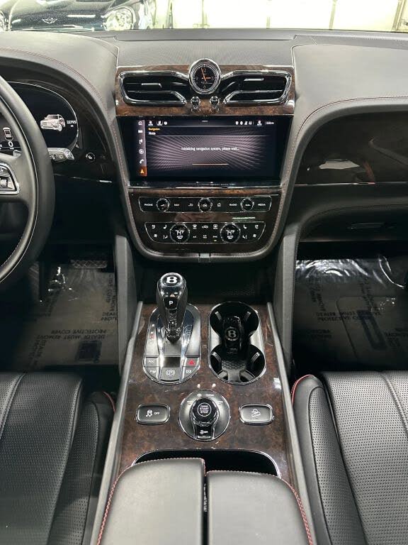 2021 Bentley Bentayga V8 AWD photo 3