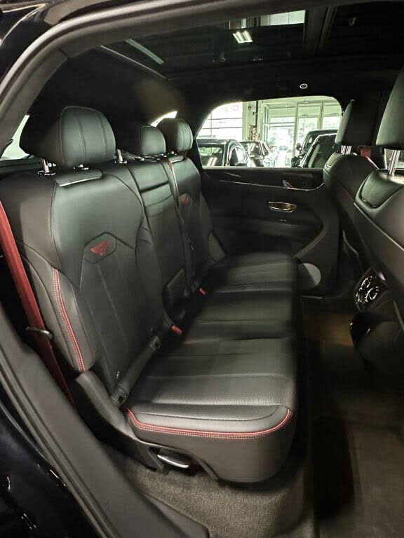 2021 Bentley Bentayga V8 AWD photo 24