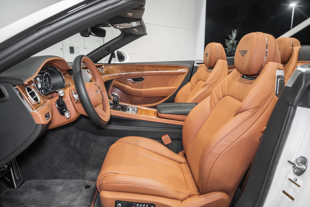 2024 Bentley Continental GTC V8 AWD photo 19