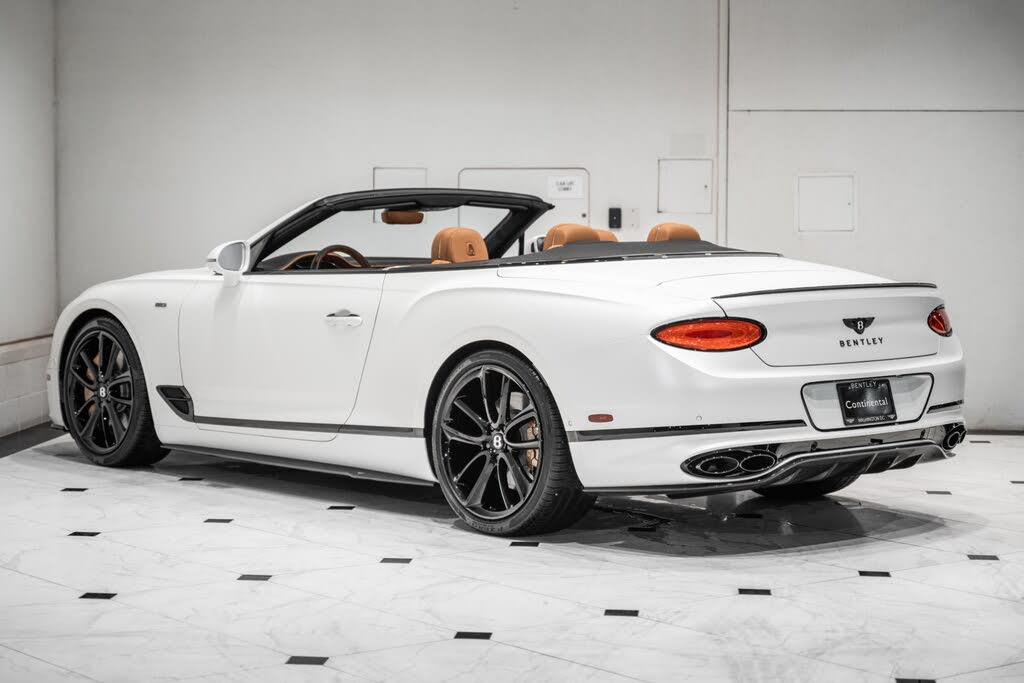 2024 Bentley Continental GTC V8 AWD photo 3