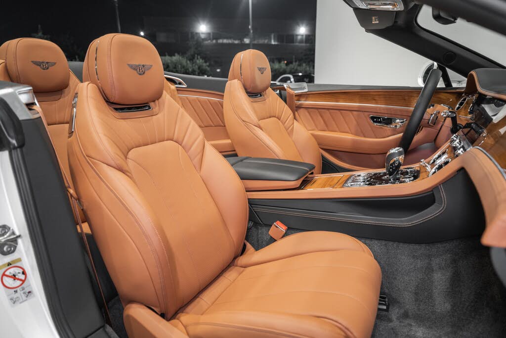 2024 Bentley Continental GTC V8 AWD photo 23