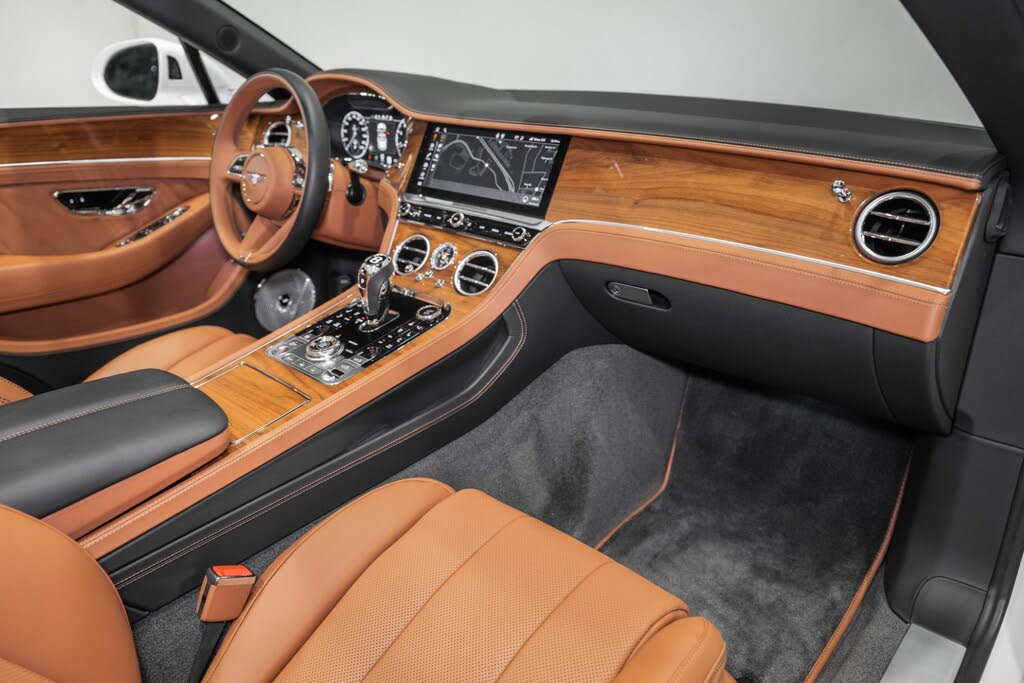2024 Bentley Continental GTC V8 AWD photo 4
