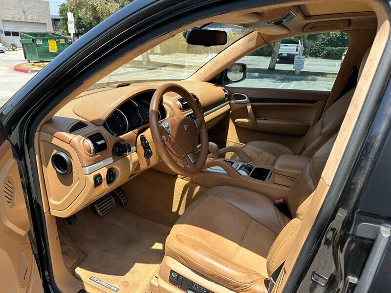 2008 Porsche Cayenne GTS AWD photo 7