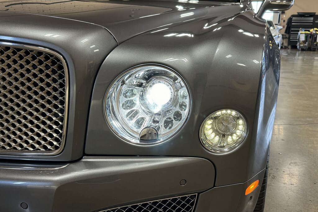 2013 Bentley Mulsanne RWD photo 18