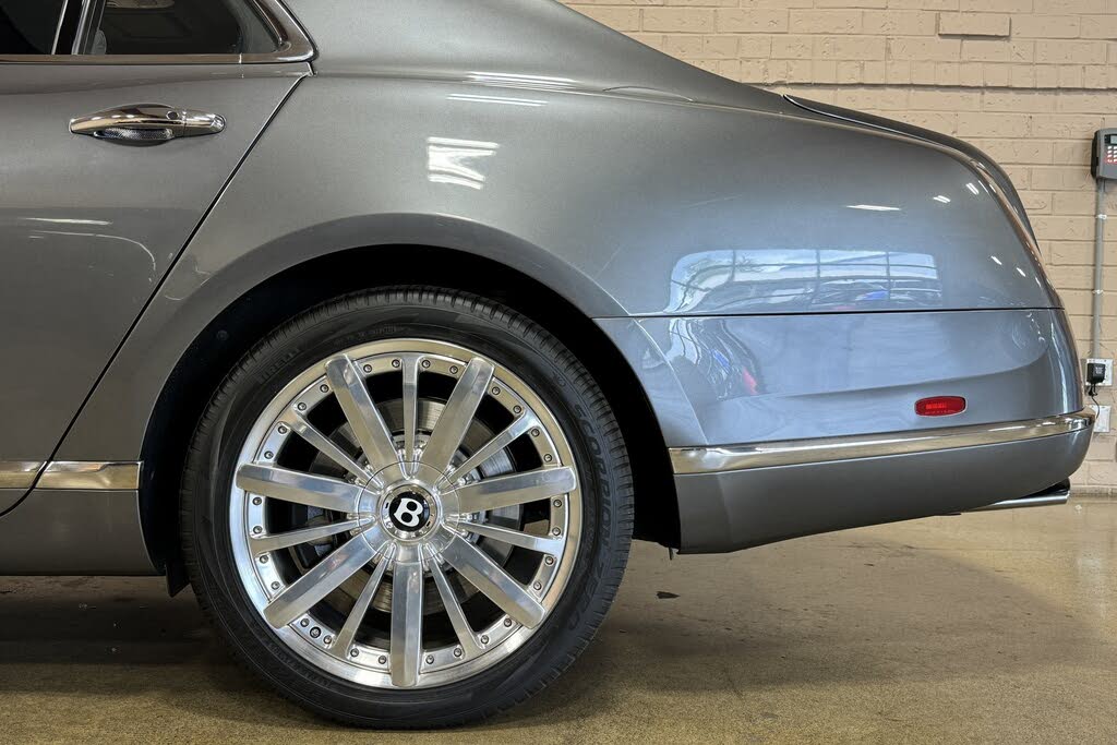 2013 Bentley Mulsanne RWD photo 24