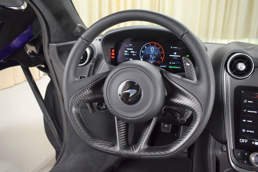 2025 McLaren GTS RWD photo 17
