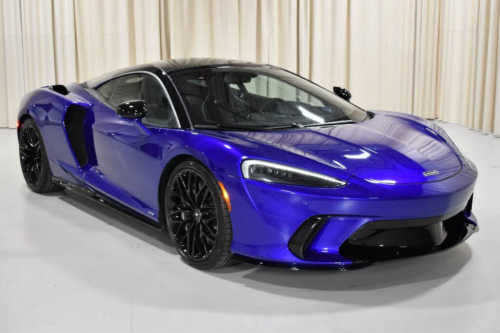 2025 McLaren GTS RWD photo 3