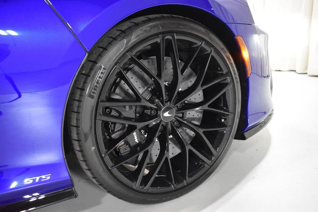 2025 McLaren GTS RWD photo 4