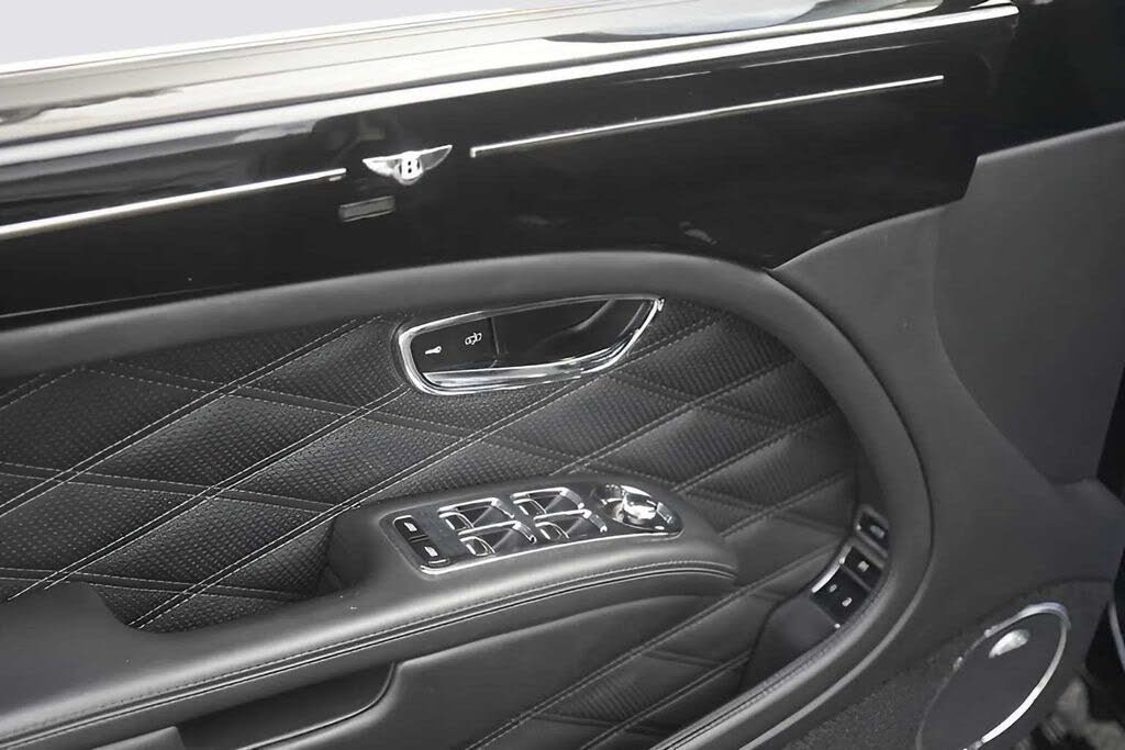 2017 Bentley Mulsanne RWD photo 11