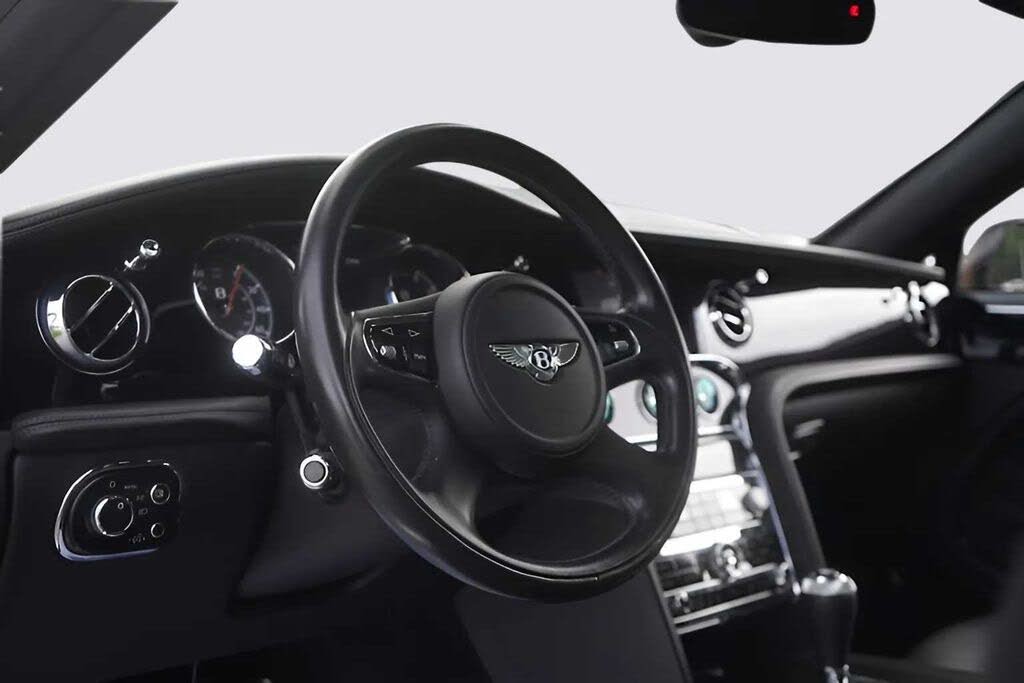 2017 Bentley Mulsanne RWD photo 21