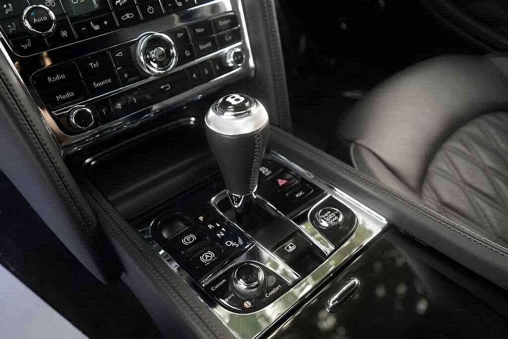 2017 Bentley Mulsanne RWD photo 23