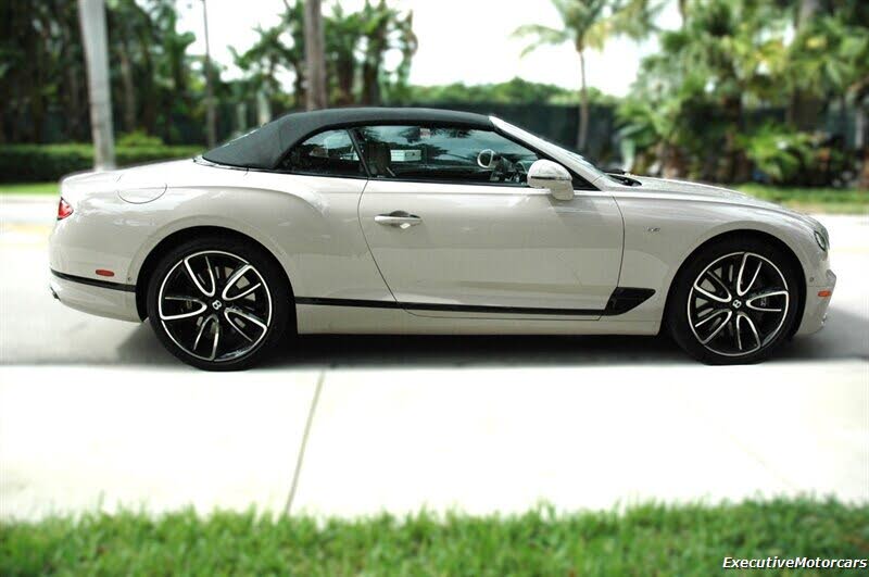 2022 Bentley Continental GTC V8 AWD photo 11
