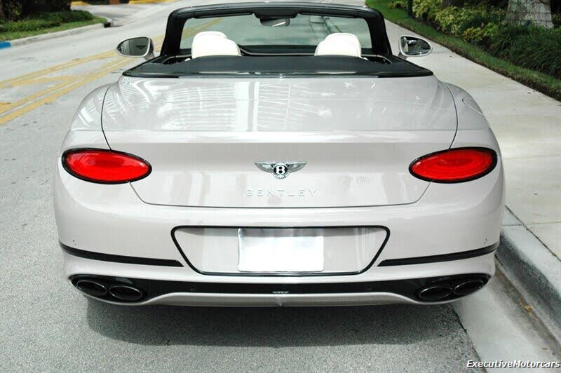 2022 Bentley Continental GTC V8 AWD photo 8
