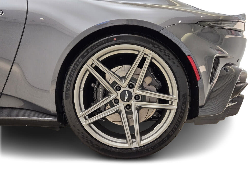 2025 Aston Martin Vantage Coupe RWD photo 15