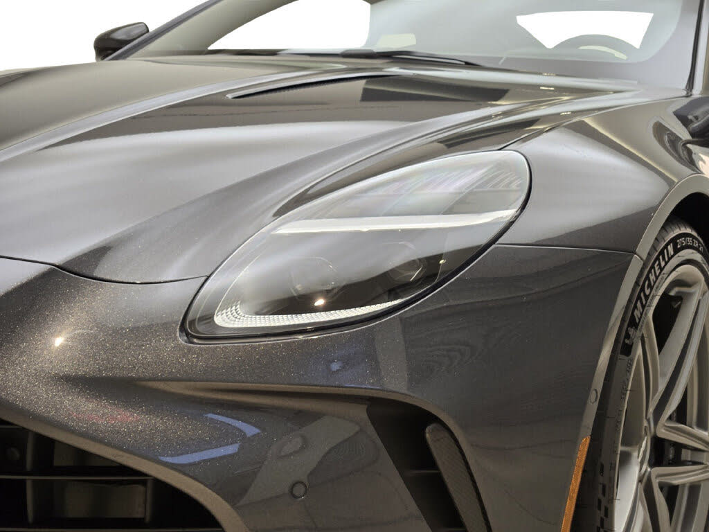 2025 Aston Martin Vantage Coupe RWD photo 5