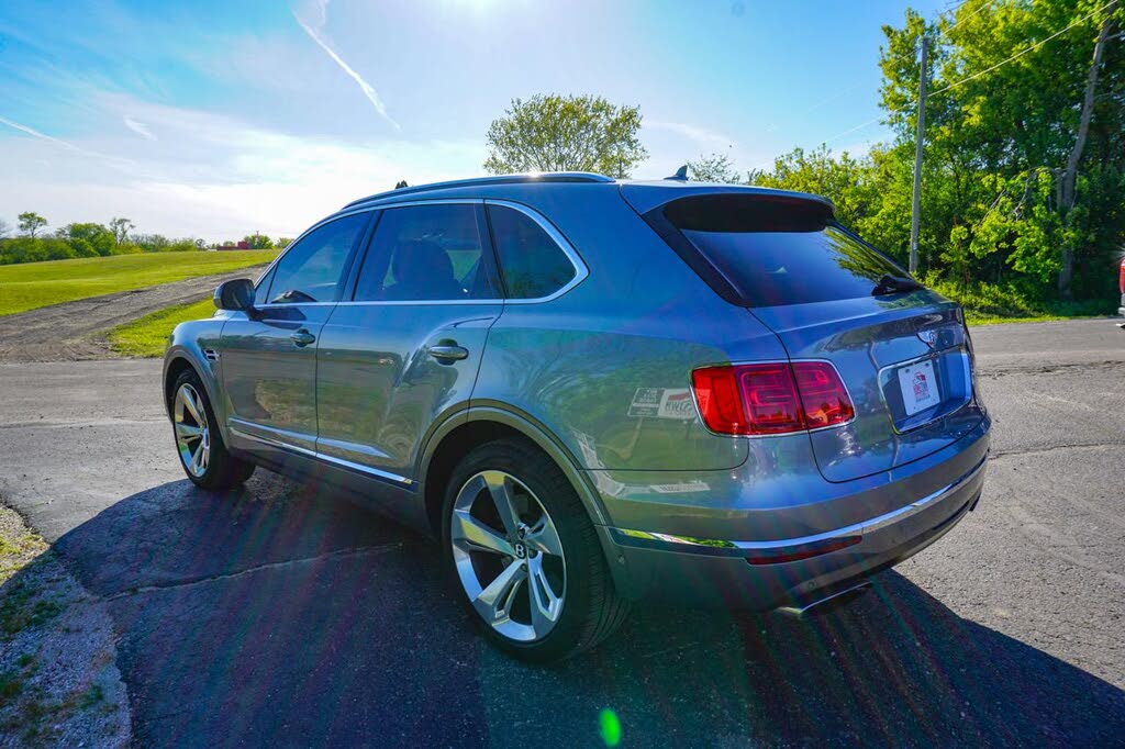 2017 Bentley Bentayga W12 AWD photo 5