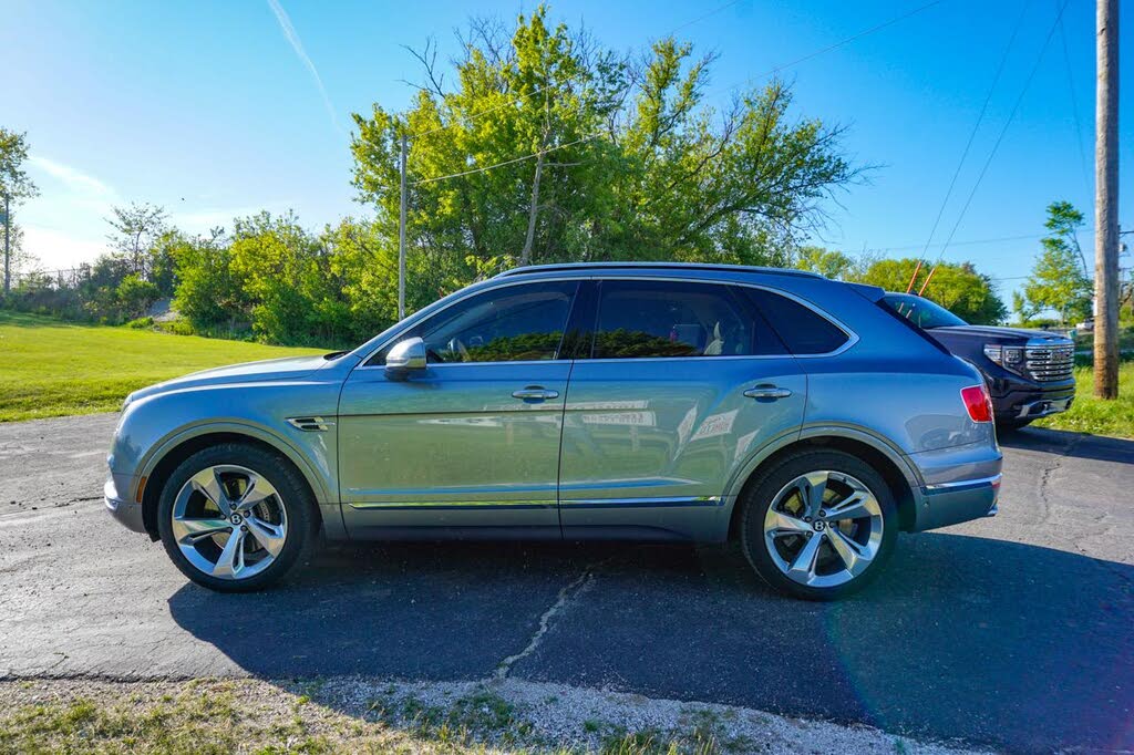 2017 Bentley Bentayga W12 AWD photo 6