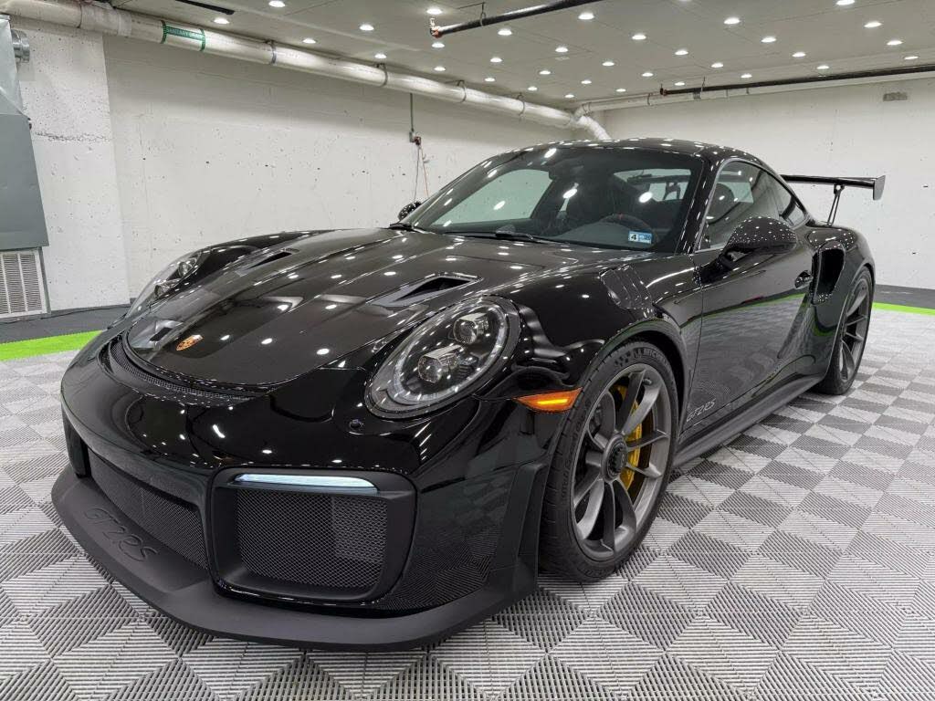 2019 Porsche 911 GT2 RS Coupe RWD