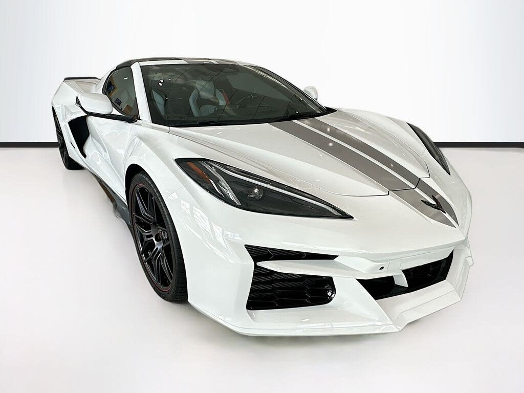 2024 Chevrolet Corvette Z06 3LZ Coupe RWD photo 3