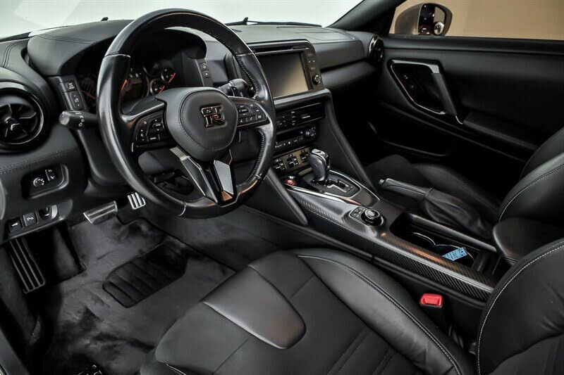 2019 Nissan GT-R Premium AWD photo 18