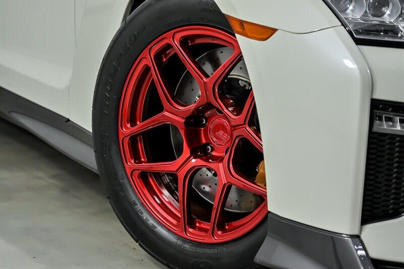 2019 Nissan GT-R Premium AWD photo 3