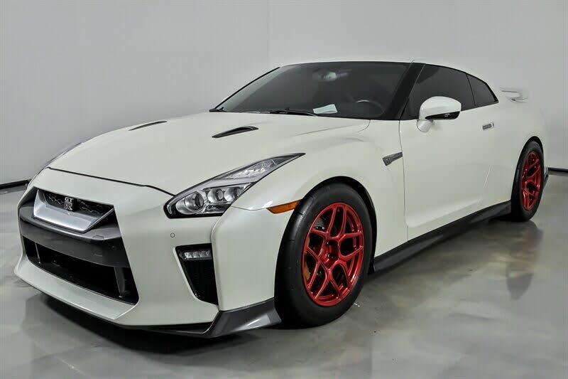 2019 Nissan GT-R Premium AWD photo 5