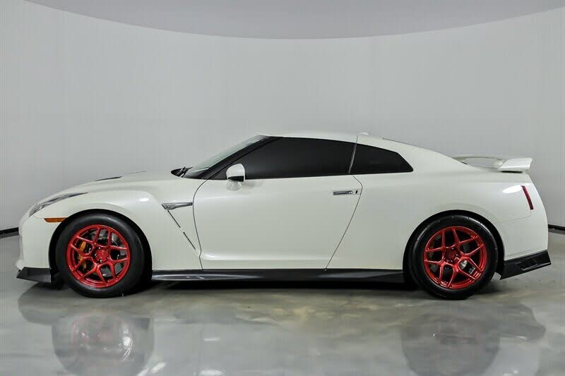 2019 Nissan GT-R Premium AWD photo 7