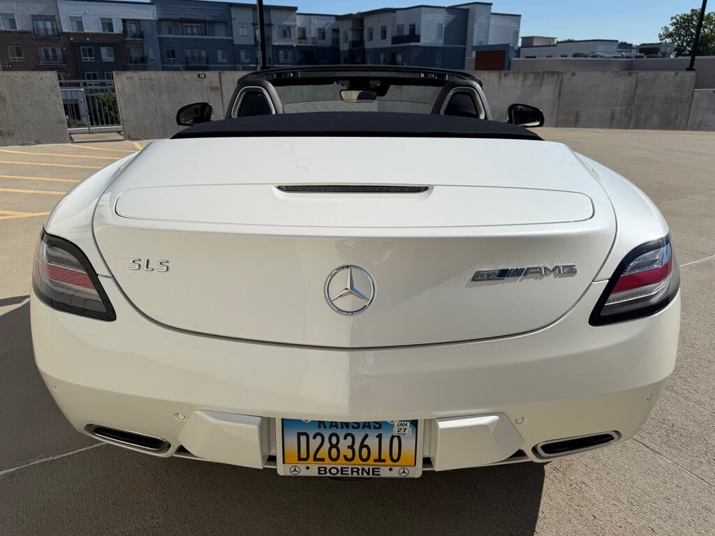 2014 Mercedes-Benz SLS AMG GT photo 4