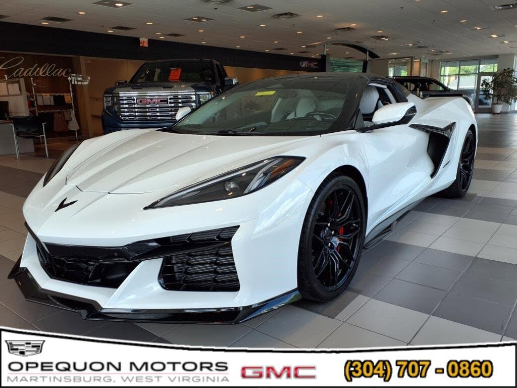 2024 Chevrolet Corvette Z06 3LZ Convertible RWD photo 2
