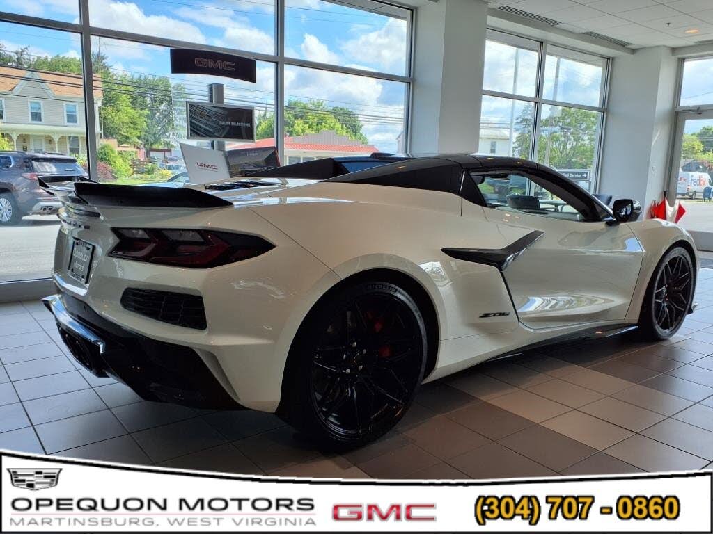 2024 Chevrolet Corvette Z06 3LZ Convertible RWD photo 4