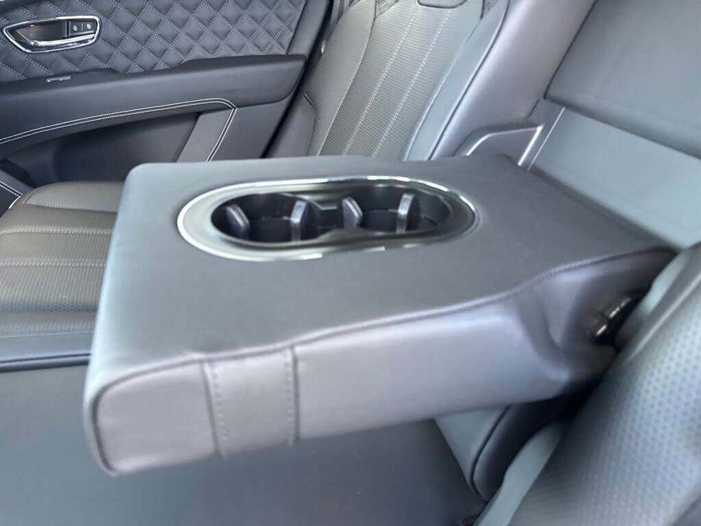 2023 Bentley Bentayga Speed AWD photo 18