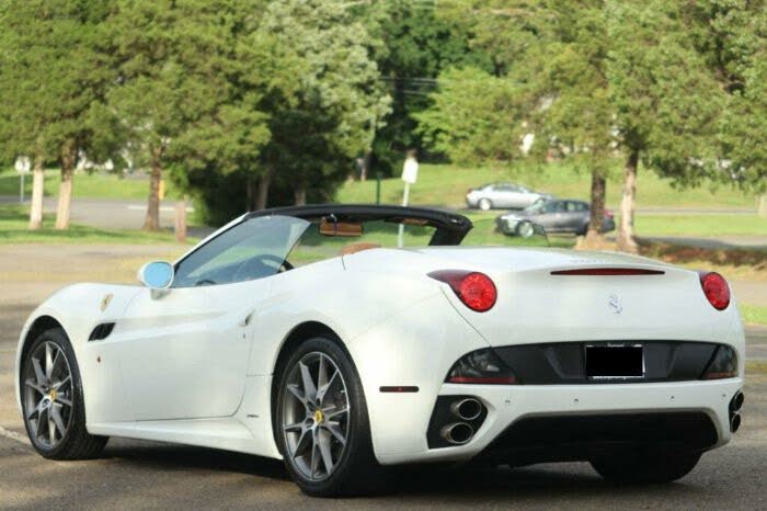 2012 Ferrari California Roadster photo 2