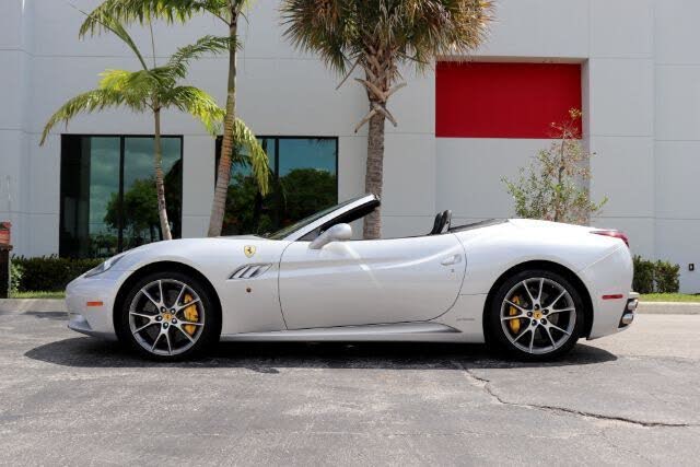 2012 Ferrari California Roadster photo 17