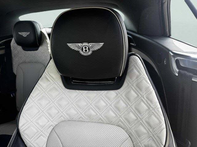 2022 Bentley Continental GTC V8 AWD photo 11